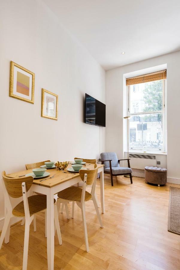Stylish Hyde Park Apartment London Eksteriør billede